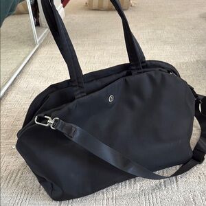 Lululemon City Essentials Bag, new with tag